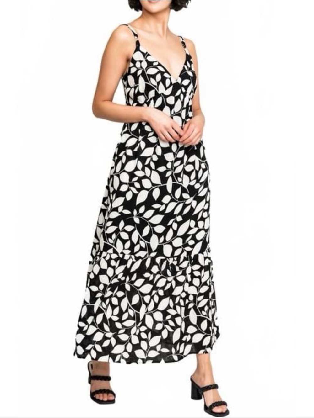 Gibsonlook black and white 100% cotton floral maxi dress with tie back.